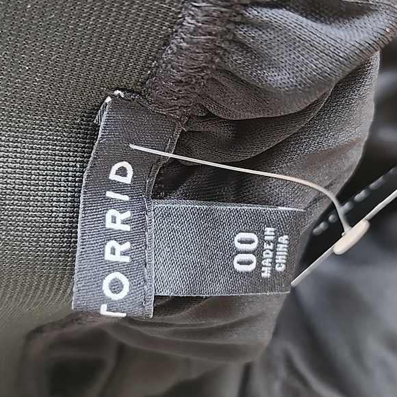 Torrid triple lined cheetah skirt. M/L - Picture 5 of 8